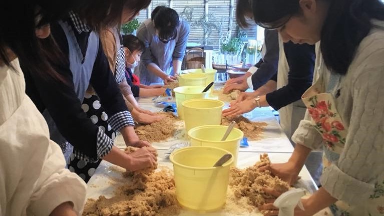 オーガニックみそづくり 東京 満員御礼 お知らせ 有機野菜 ビオ マルシェの宅配 オーガニック食品 有機牛肉 オーガニック チキン 有機卵 有機米