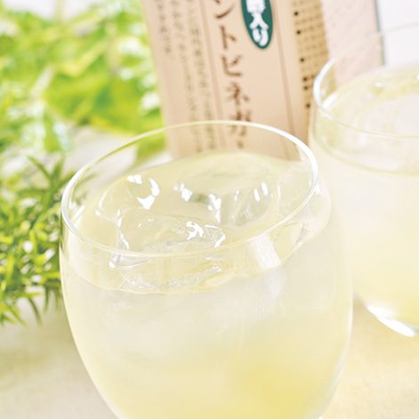 バーモントビネガーで作ったドリンクが入ったグラス