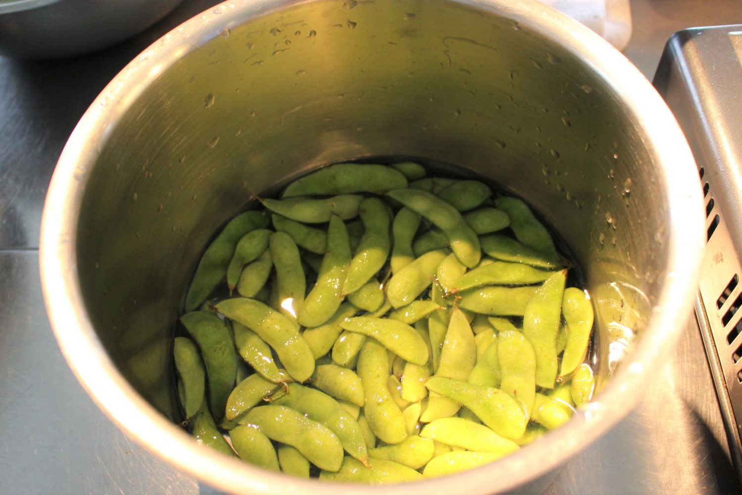 枝豆はヒタヒタの水で茹でる 有機キャベツのシューファルシー4